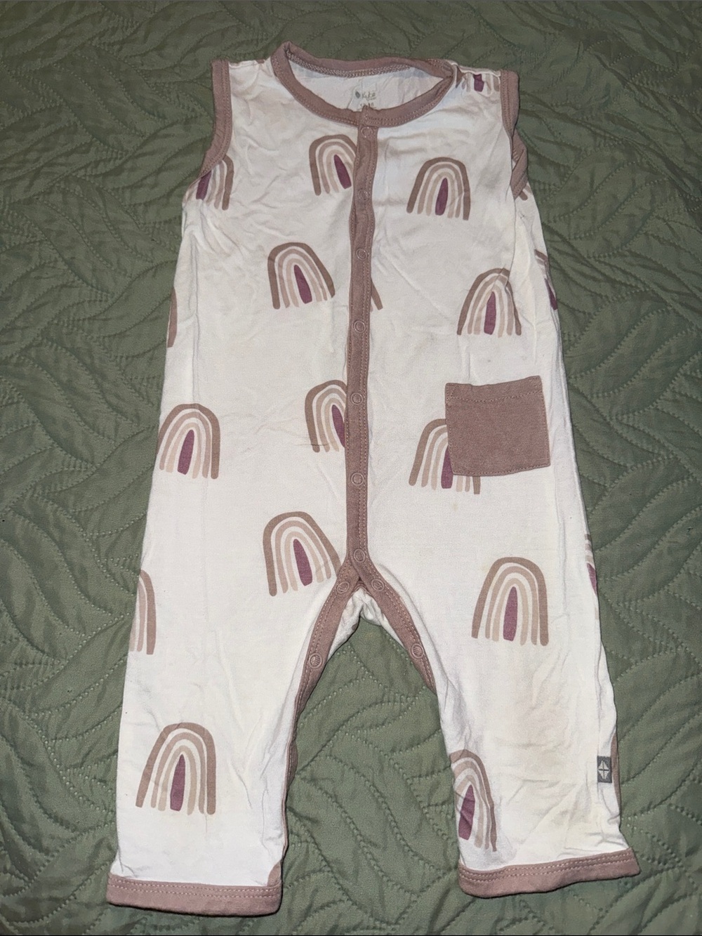 Kyte BABY Mauve Rainbow Sleeveless Romper - White & Mauve
